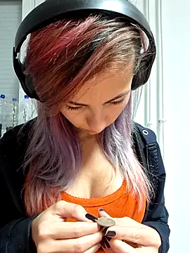 allinqueen online show from October 1, 1:55 am