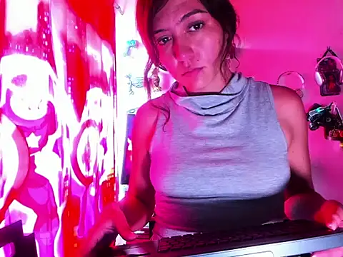 Snapshot of AliciaChelios chatting on June 5, 4:45 pm AliciaChelios online show from June 5, 4:45 pm