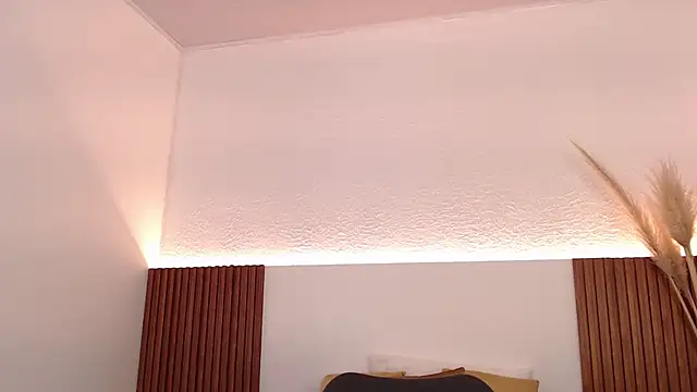 Snapshot of zander_2120 chatting on December 5, 2:11 pm zander 2120 online show from December 5, 2:11 pm