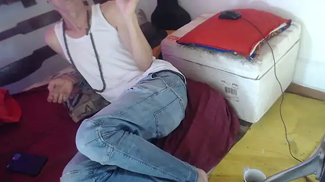 laye19 online show from February 20, 2:46 pm