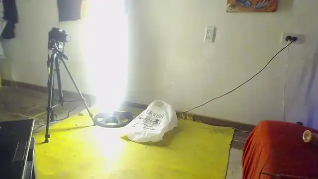 laye19 online show from March 9, 4:38 am