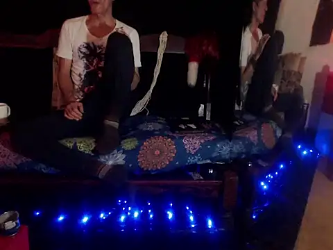 laye19 online show from September 27, 2:16 am