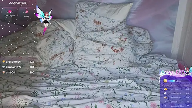 Snapshot of Coralie20_ chatting on March 17, 2:01 pm Coralie20 online show from March 17, 2:01 pm