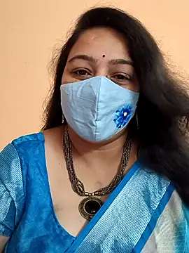 neelu-hoty online show from February 11, 4:13 pm