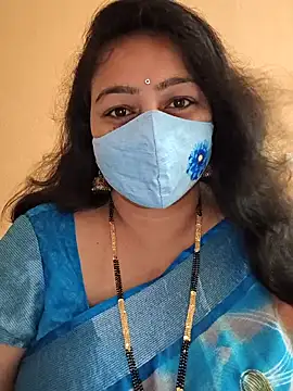 neelu-hoty online show from March 3, 5:50 pm