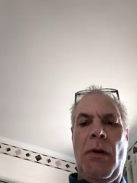 Hand69someguy online show from April 8, 11:05 pm