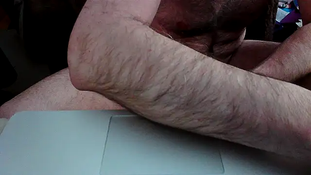 Snapshot of Hand69someguy chatting on April 24, 2:03 am Hand69someguy online show from April 24, 2:03 am