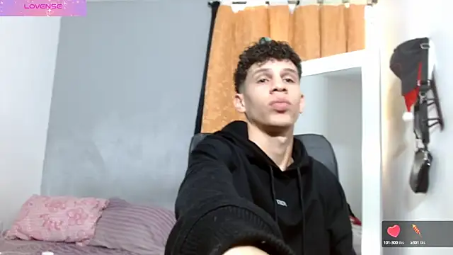 Snapshot of jeff_ross chatting on January 10, 7:00 pm jeff ross online show from January 10, 7:00 pm