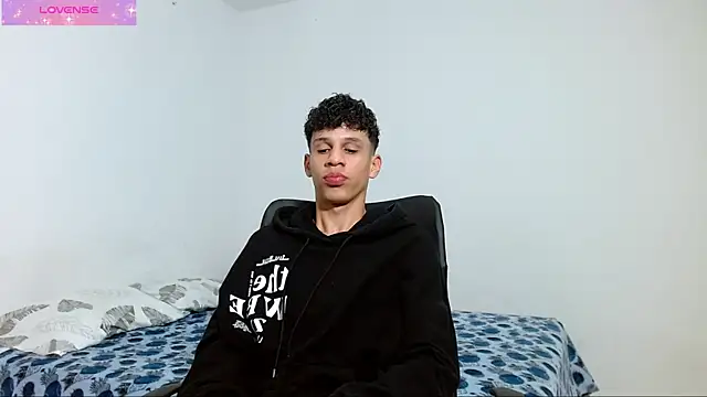 Snapshot of jeff_ross chatting on March 19, 8:11 pm jeff ross online show from March 19, 8:11 pm