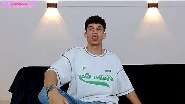 Snapshot of jeff_ross chatting on September 11, 10:37 am jeff ross online show from September 11, 10:37 am