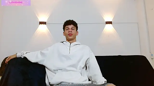 Snapshot of jeff_ross chatting on October 7, 2:53 am jeff ross online show from October 7, 2:53 am