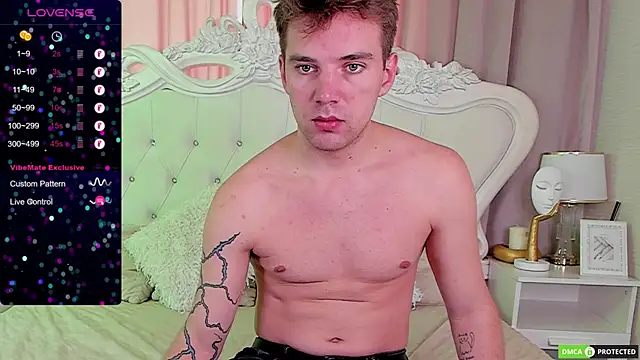 ArthurWhitee online show from September 12, 8:14 am