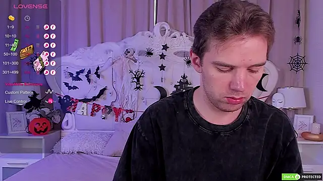 ArthurWhitee online show from October 15, 3:06 am