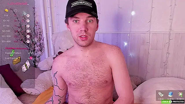 ArthurWhitee online show from November 5, 8:58 am