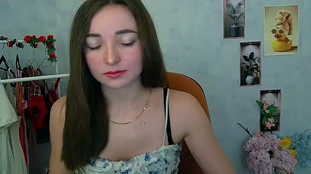 Snapshot of _Barbie_Kiss_ chatting on December 16, 2:44 pm Barbie Kiss online show from December 16, 2:44 pm