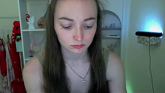  Barbie Kiss  online show from June 1, 5:03 pm