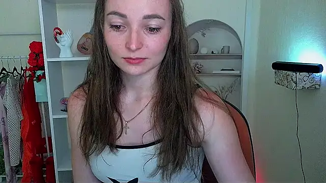  Barbie Kiss  online show from June 8, 4:29 pm