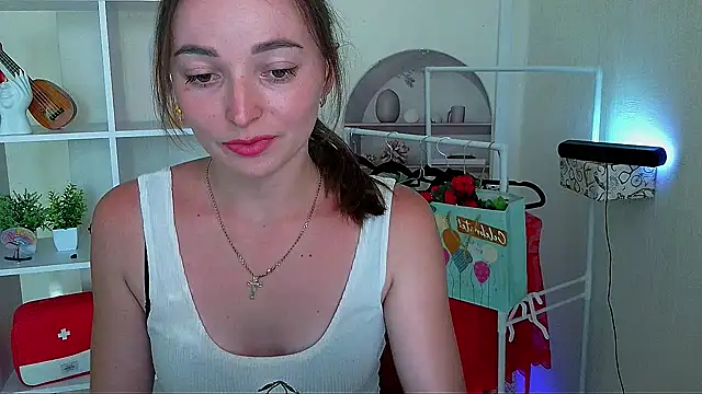  Barbie Kiss  online show from June 28, 3:40 pm