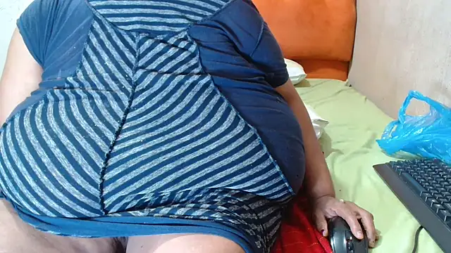 tinagiant online show from November 10, 8:02 am