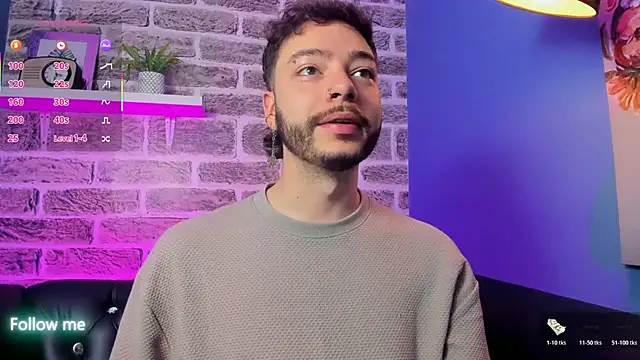 Snapshot of noah_ricci chatting on June 23, 12:03 pm noah ricci online show from June 23, 12:03 pm
