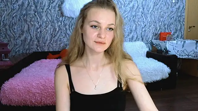 Snapshot of Elfanna chatting on November 8, 5:23 pm Elfanna online show from November 8, 5:23 pm