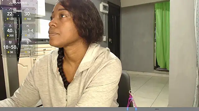 Snapshot of kimberley_123 chatting on December 28, 1:17 pm kimberley 123 online show from December 28, 1:17 pm