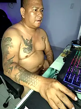 Snapshot of siatodo02 chatting on December 18, 12:32 am siatodo02 online show from December 18, 12:32 am