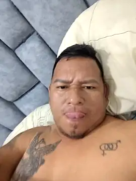 Snapshot of siatodo02 chatting on September 25, 3:32 am siatodo02 online show from September 25, 3:32 am