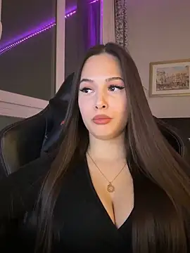 EricaWalls online show from January 14, 5:29 pm