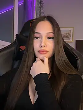 EricaWalls online show from February 28, 3:57 pm