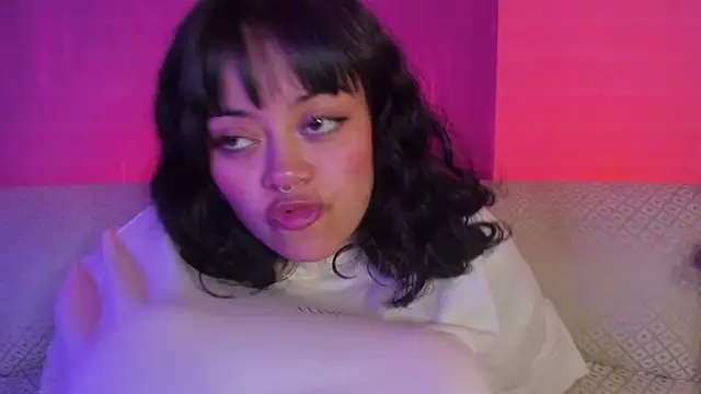 Snapshot of vanelope11 chatting on January 21, 11:34 pm vanelope11 online show from January 21, 11:34 pm