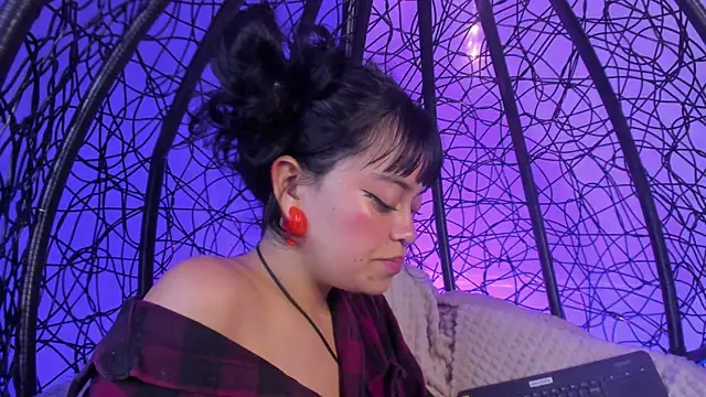 Snapshot of vanelope11 chatting on February 7, 1:25 am vanelope11 online show from February 7, 1:25 am