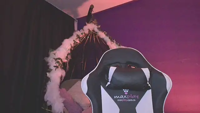 Snapshot of vanelope11 chatting on September 28, 7:25 am vanelope11 online show from September 28, 7:25 am