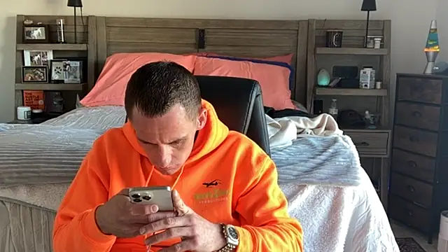 PeytonJohnn online show from October 27, 4:44 pm