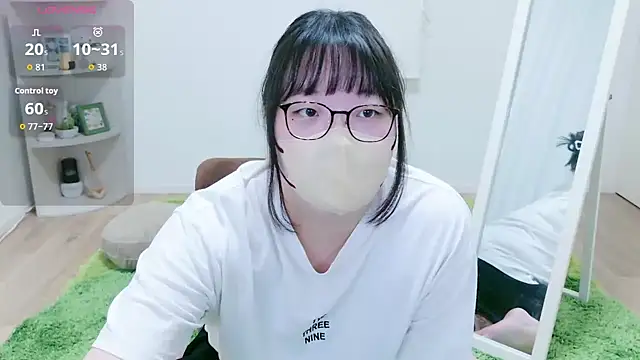 Snapshot of o-Aya-o chatting on October 17, 2:19 pm o-Aya-o online show from October 17, 2:19 pm