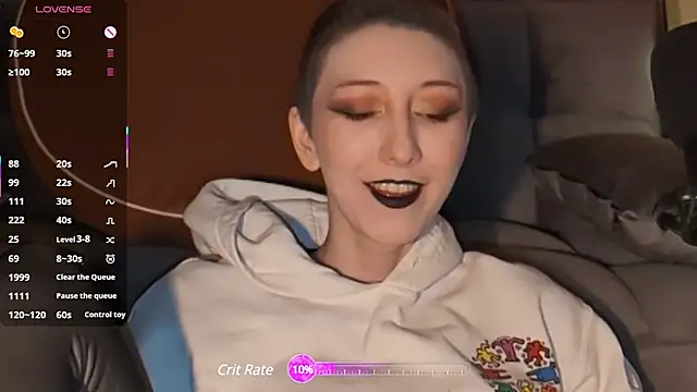 lovelylucyy online show from February 26, 12:38 am