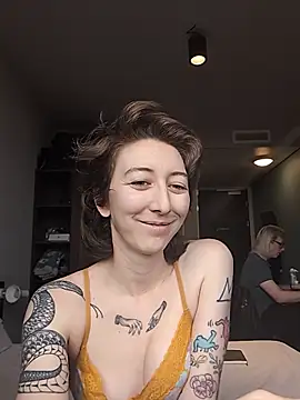 lovelylucyy online show from March 9, 3:16 pm