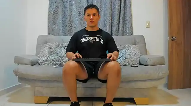 julian wallace online show from January 17, 8:44 pm