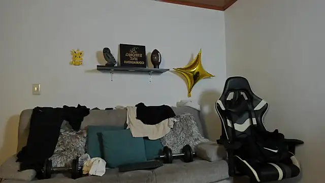 julian wallace online show from November 27, 6:10 pm