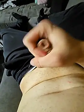 Snapshot of Feelixbi99 chatting on March 9, 8:13 pm Feelixbi99 online show from March 9, 8:13 pm