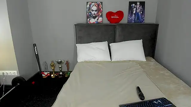 MuscleXXXBarbie online show from August 5, 2:47 am