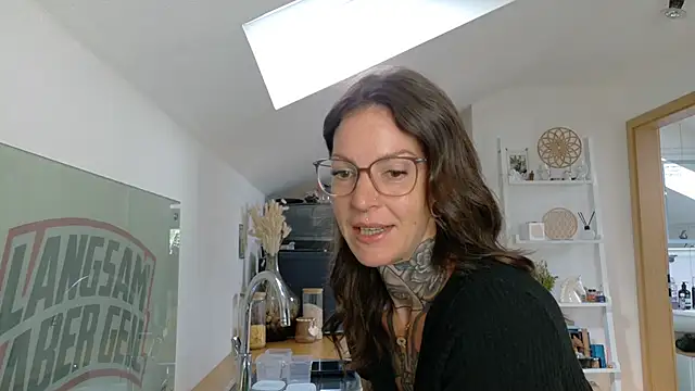 BrownieyQueen online show from July 18, 7:23 am