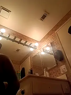 Snapshot of HBYAM chatting on February 6, 9:49 pm HBYAM online show from February 6, 9:49 pm