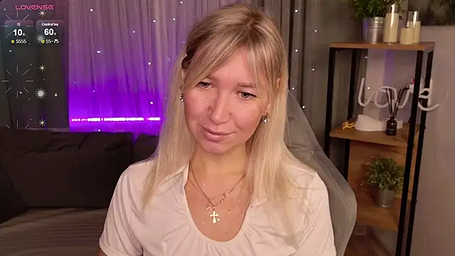 MilaBott online show from October 15, 7:47 pm