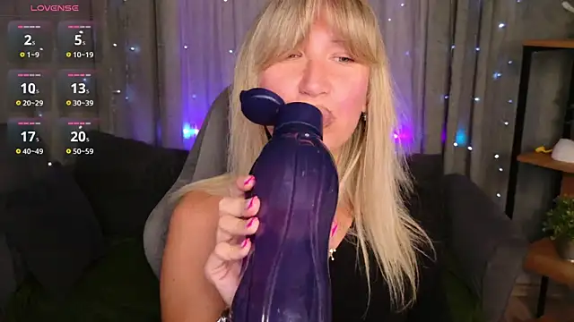 MilaBott online show from July 25, 7:44 pm