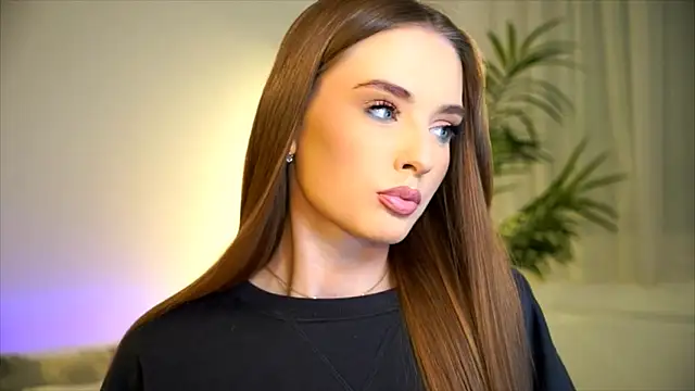 Snapshot of petitegonwiild chatting on September 18, 8:33 pm petitegonwiild online show from September 18, 8:33 pm