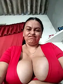 Snapshot of Horny-Mommy-Dirty chatting on December 18, 1:39 pm Horny-Mommy-Dirty online show from December 18, 1:39 pm