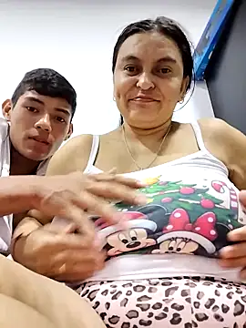 Snapshot of Horny-Mommy-Dirty chatting on February 4, 2:28 am Horny-Mommy-Dirty online show from February 4, 2:28 am