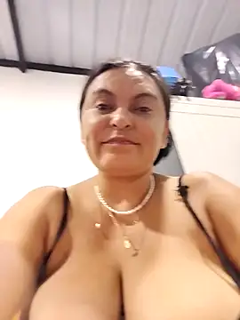 Snapshot of Horny-Mommy-Dirty chatting on February 13, 2:29 am Horny-Mommy-Dirty online show from February 13, 2:29 am