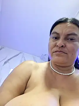 Snapshot of Horny-Mommy-Dirty chatting on March 3, 2:18 am Horny-Mommy-Dirty online show from March 3, 2:18 am